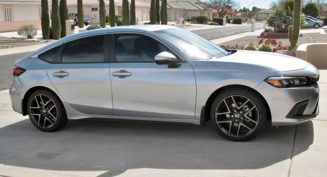 2024 Civic HB Touring.jpg