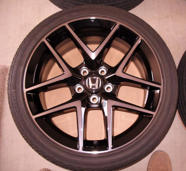 OEM Civic wheel.jpg